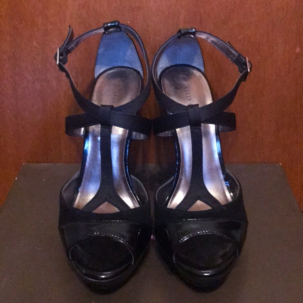 Kelly & Katie Black Platform Stiletto